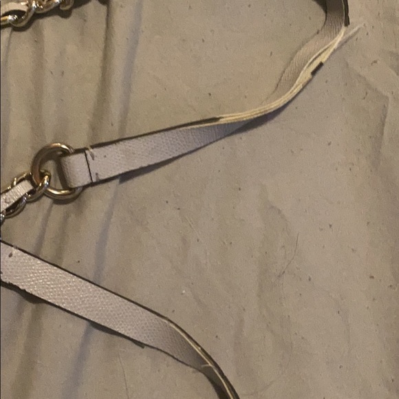 Guess purse - Picture 2 of 6